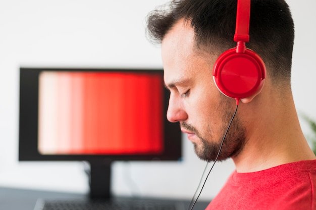 The 'eSports Match Commentary' Script & Outline Pack