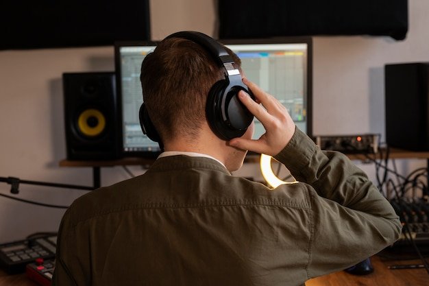 The 'Immersive Audio Tour' Script Template (for Museums/Cities)