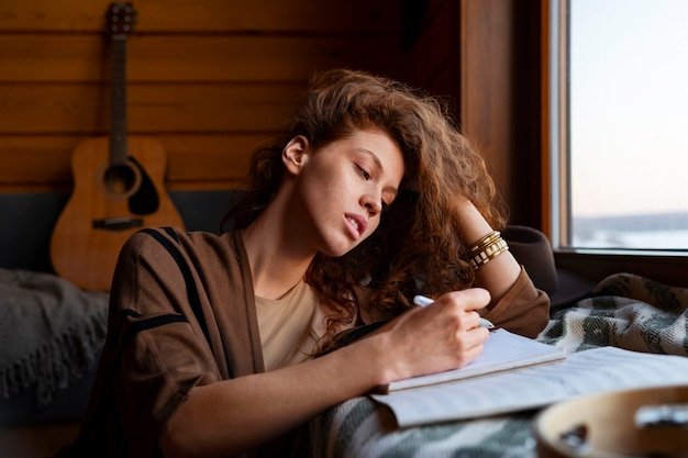 Summarizing a Long Article into a Short Brief